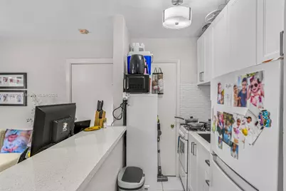 6310 SW 79th St #18, South Miami, FL 33143 - Photo 17