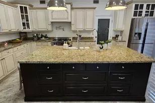 19922 NW 88th Ave, Miami, FL 33018 - Photo 3