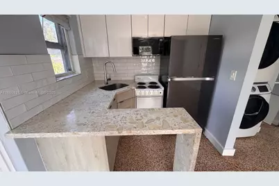 1116 NE 16th Ter #1, Fort Lauderdale, FL 33304 - Photo 3