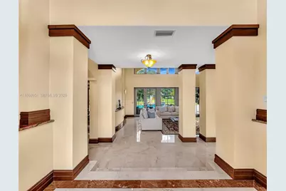 13425 SW 37th Pl, Davie, FL 33330 - Photo 7