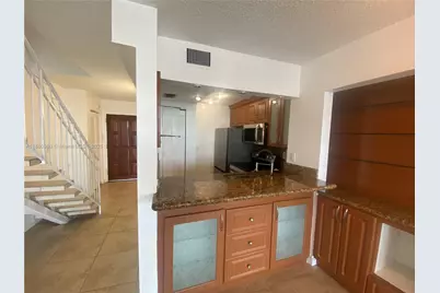 7899 NE Bayshore Ct #3D, Miami, FL 33138 - Photo 5
