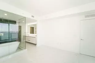 700 NE 24th St, Miami, FL 33137 - Photo 11