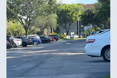 1401 SW 135th Ter #105H, Pembroke Pines, FL 33027 - Photo 7