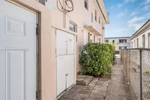 8031 Hawthorne Ave, Miami Beach, FL 33141 - Photo 23