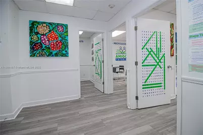 10800 NW 21st St, Sweetwater, FL 33172 - Photo 37