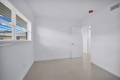 6900 SW 5th St, Margate, FL 33068 - Photo 13