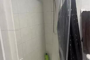 8889 Fontainebleau Blvd, Miami, FL 33172 - Photo 19