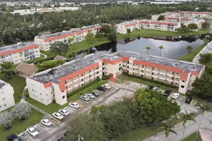 2651 E Sunrise Lakes Dr, Sunrise, FL 33322 - Photo 11