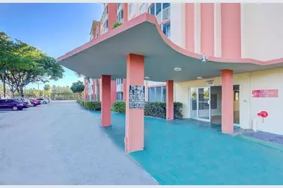 1780 NE 191st St #705-2, Miami, FL 33179 - Photo 3