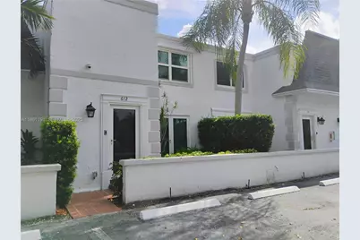 612 NE 27th Ave, Hallandale Beach, FL 33009 - Photo 1