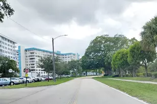 4400 Hillcrest Dr, Hollywood, FL 33021 - Photo 37