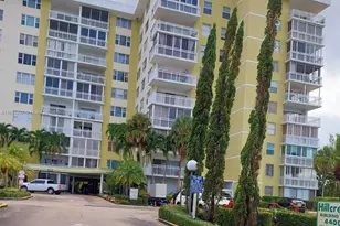 4400 Hillcrest Dr, Hollywood, FL 33021 - Photo 1