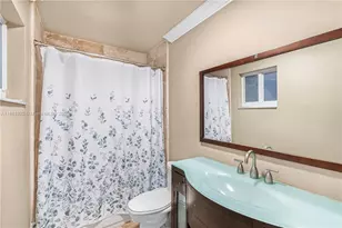 13817 SW 24th St, Miami, FL 33175 - Photo 19