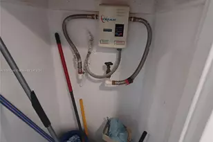 8000 Harding Ave, Miami Beach, FL 33141 - Photo 17