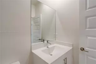 15826 NW 91st Ct, Miami Lakes, FL 33018 - Photo 51