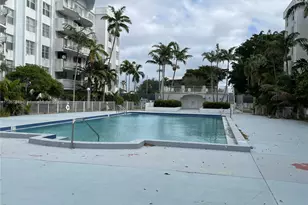 498 NW 165th St Rd, Miami, FL 33169 - Photo 19