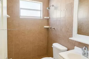 2403 NW 53rd St, Tamarac, FL 33309 - Photo 11