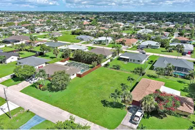 225 SW 46th Ter, Cape Coral, FL 33914 - Photo 9