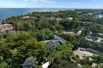 144 N Prospect Dr, Coral Gables, FL 33133 - Photo 5