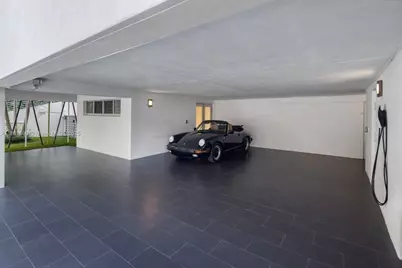 144 N Prospect Dr, Coral Gables, FL 33133 - Photo 19