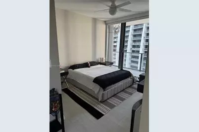 1000 Brickell Plz #2301, Miami, FL 33131 - Photo 11
