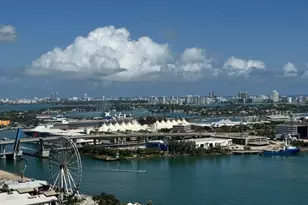 50 Biscayne Blvd, Miami, FL 33132 - Photo 5