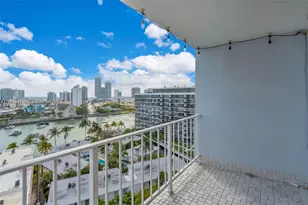 6900 Bay Dr, Miami Beach, FL 33141 - Photo 3