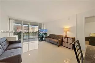1710 NE 191st St, Miami, FL 33179 - Photo 9