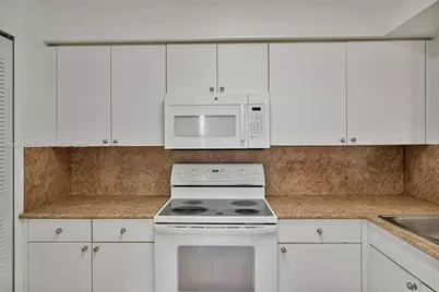 9340 Fontainebleau Blvd #W505, Miami, FL 33172 - Photo 15