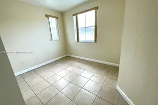 1660 SE 29th St, Homestead, FL 33035 - Photo 13