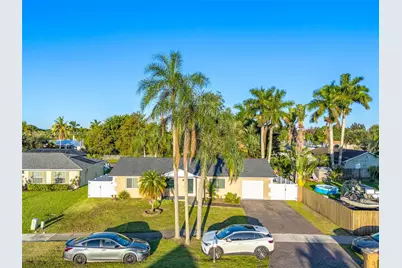 1120 SW 128th Dr, Davie, FL 33325 - Photo 31