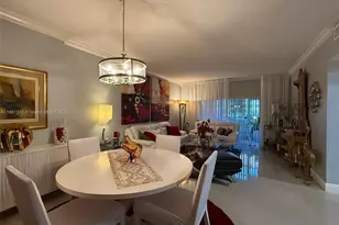 4350 Hillcrest Dr, Hollywood, FL 33021 - Photo 9