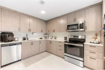 25689 SW 144th Ave, Homestead, FL 33032 - Photo 9