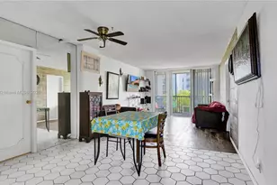 3101 N Country Club Dr, Aventura, FL 33180 - Photo 9