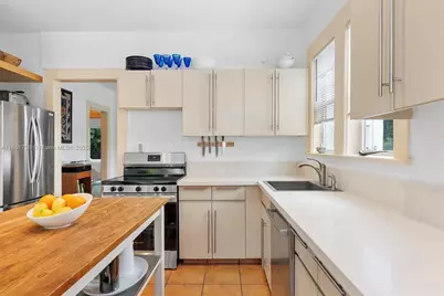 521 NE 119th St, Biscayne Park, FL 33161 - Photo 33