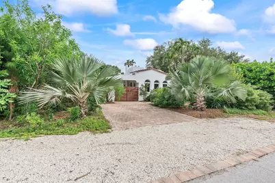 521 NE 119th St, Biscayne Park, FL 33161 - Photo 19