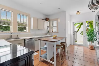 521 NE 119th St, Biscayne Park, FL 33161 - Photo 31