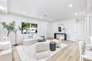 11320 NE 11th Pl, Biscayne Park, FL 33161 - Photo 9