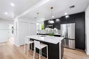 11320 NE 11th Pl, Biscayne Park, FL 33161 - Photo 13