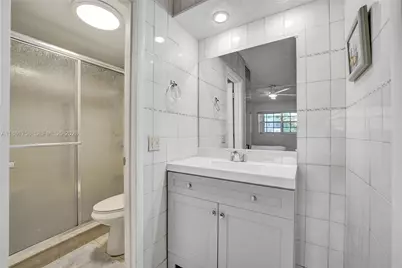 455 Paradise Isle Blvd #104, Hallandale Beach, FL 33009 - Photo 25