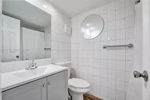 455 Paradise Isle Blvd, Hallandale Beach, FL 33009 - Photo 19
