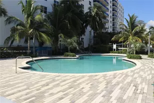 7501 E Treasure Dr, North Bay Village, FL 33141 - Photo 7