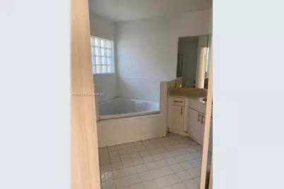 11302 NW 59th Ter, Doral, FL 33178 - Photo 7