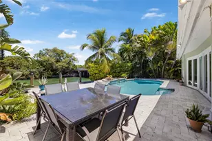 3180 N Bay Rd, Miami Beach, FL 33140 - Photo 31