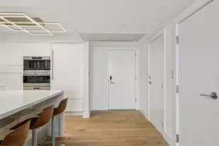 102 24th St, Miami Beach, FL 33139 - Photo 9