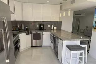 6423 Collins Ave, Miami Beach, FL 33141 - Photo 9