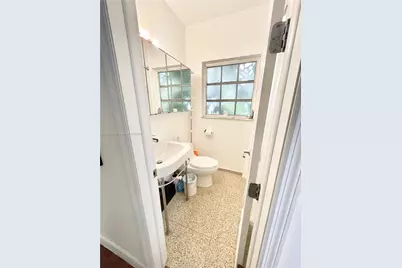 439 15th St #18, Miami Beach, FL 33139 - Photo 15