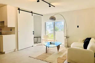 240 Collins Ave, Miami Beach, FL 33139 - Photo 7