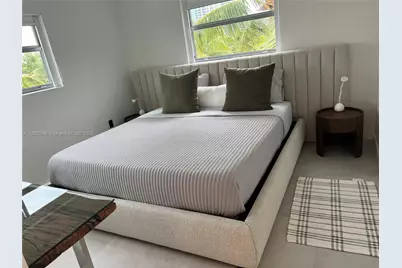 240 Collins Ave #4A, Miami Beach, FL 33139 - Photo 3