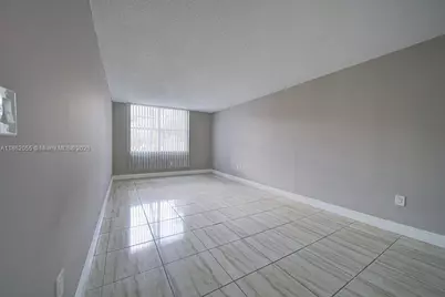 498 NW 165th St Rd #D-206, Miami, FL 33169 - Photo 5